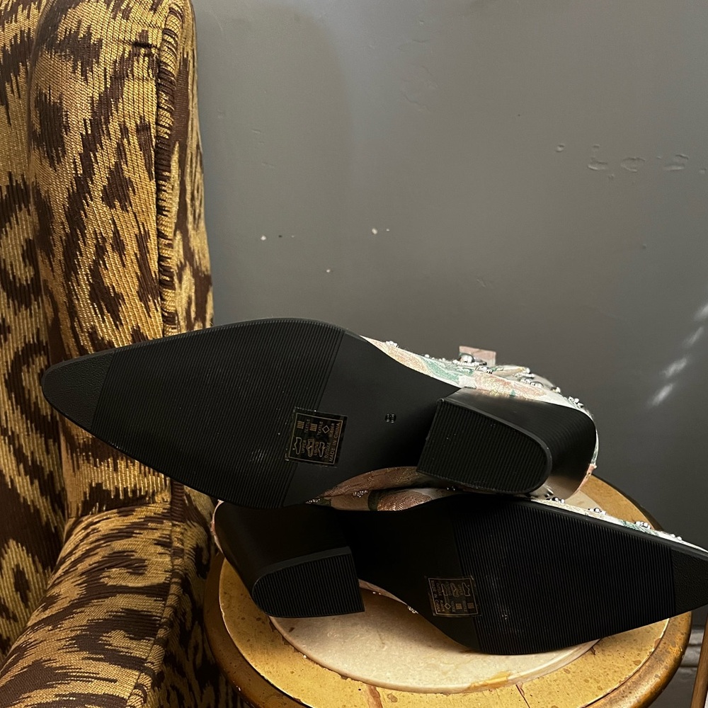 Azalea Wang Diligent Western Bootie - Picture 5 of 6